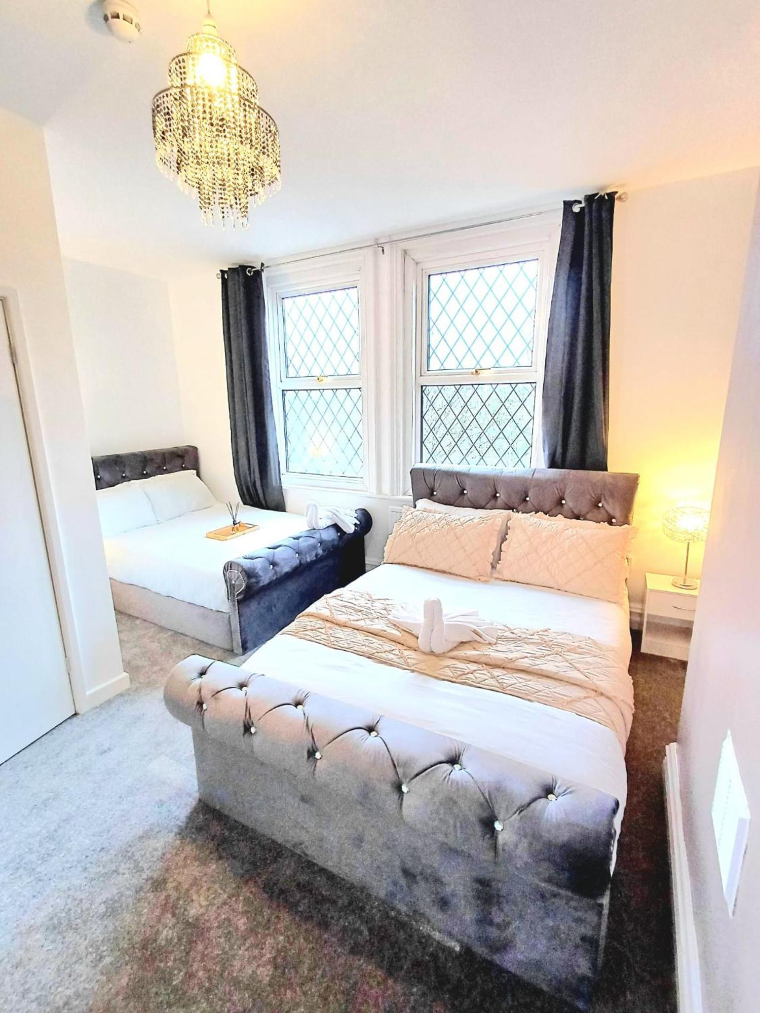Home In Woodhouse, Leeds 利兹 外观 照片